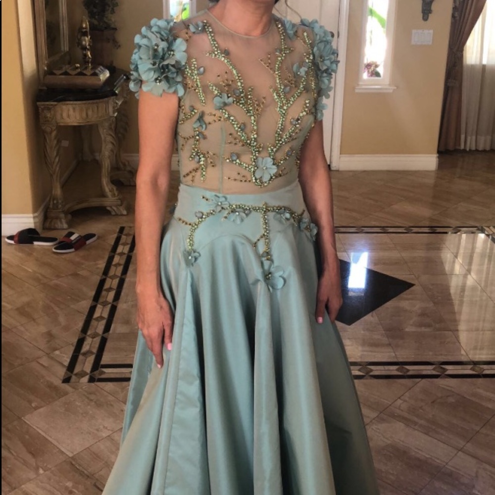 MNM Couture Elegant Gown in great condition